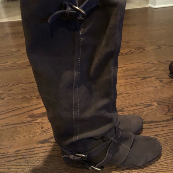 Knee high suede leather boots - Picture 2 of 8